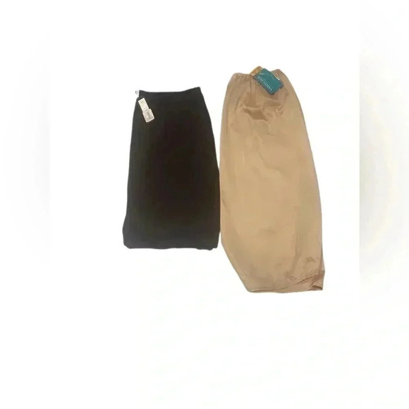 NWT lot of 2 assorted microfiber classic relaxed fit body foundation half slip L - Picture 2 of 2